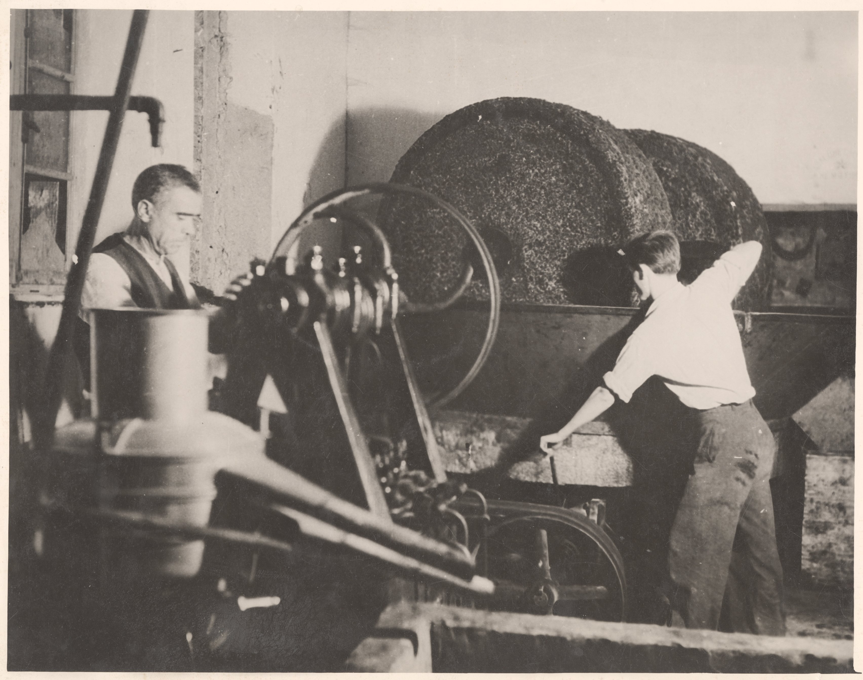 olive oil workshop in Berat (before 1944)