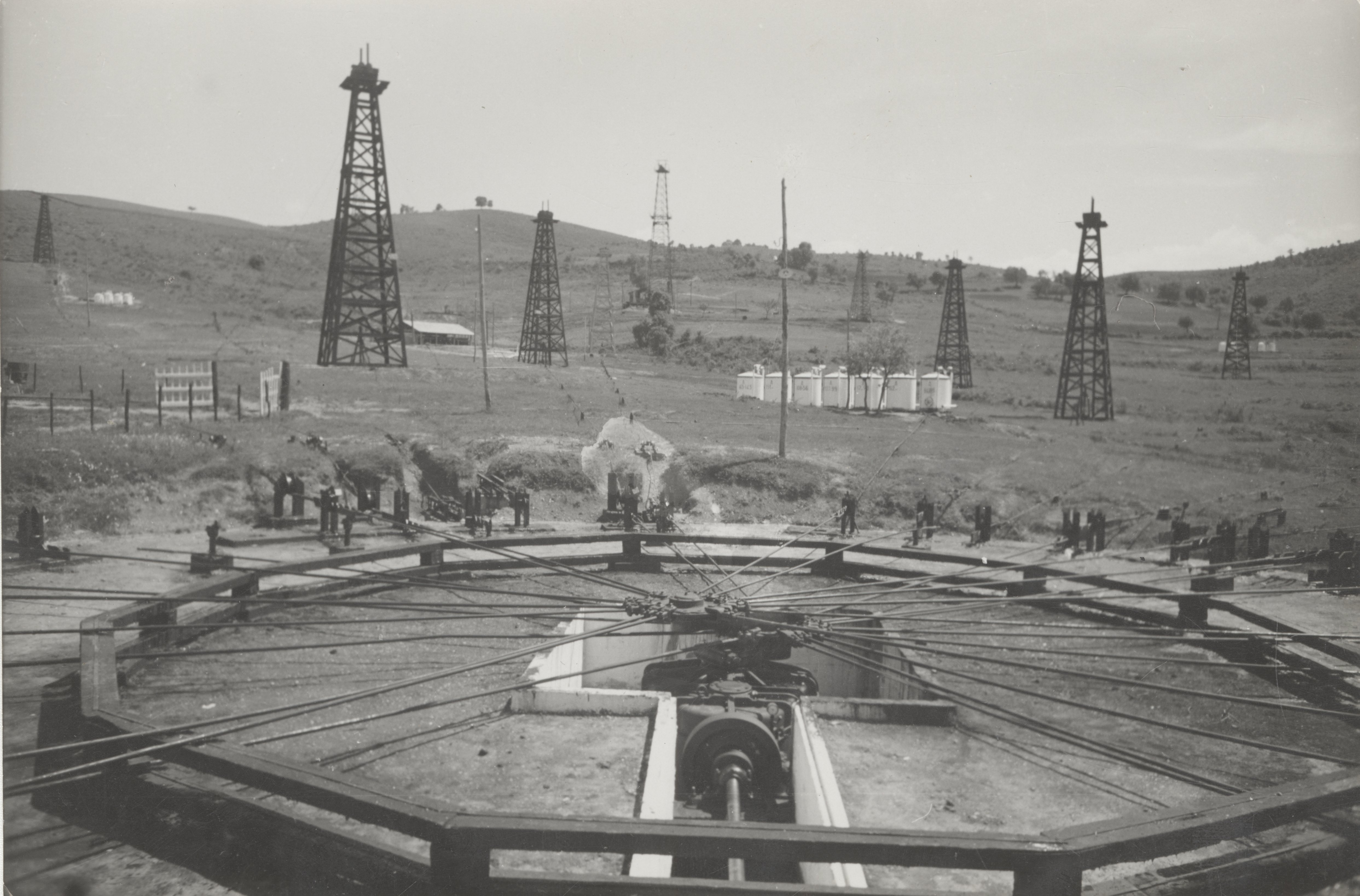 The oil plants of Vajguras, Berat (before 1944)