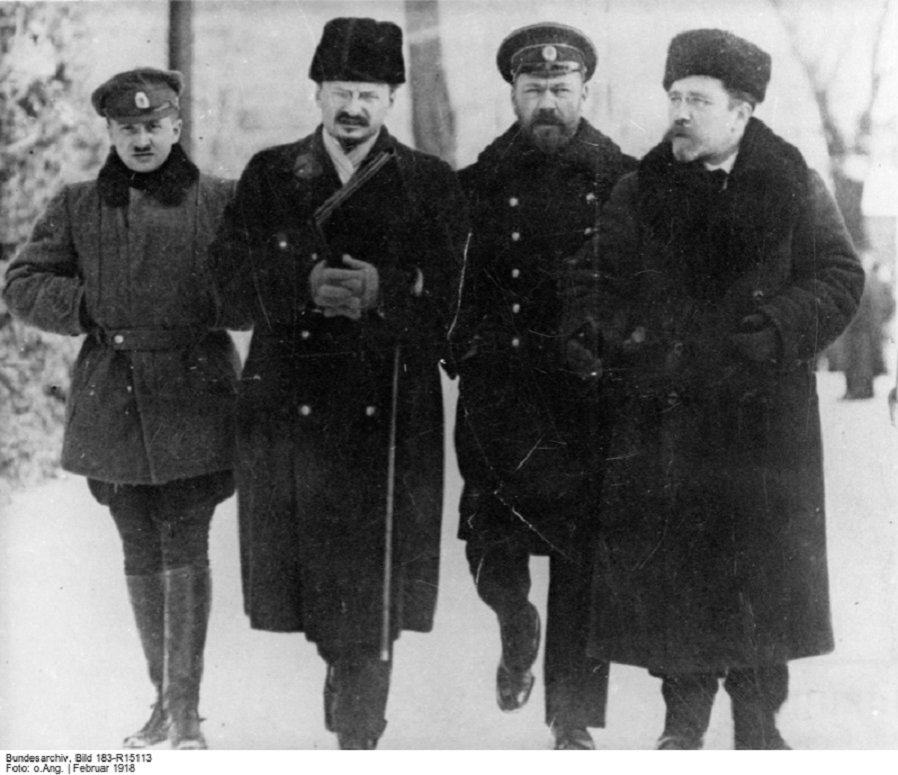  Russian delegation at the peace treaty negotiations in Brest-Litovsk: unkown, Leo Trotzki, Wassili Michailowitsch Altfater, Lew Borissowitsch Kamenew, February 1918BArch, Bild 183-R15113 / o.Ang.