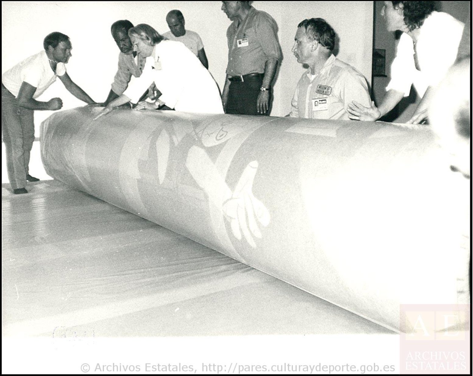 Archivo Histórico Nacional, 
Photographs of the Guernica dismantling process on the Museum of Modern 
Art (MOMA, New York) and its subsequent setting up on the Casón del Buen
 Retiro (Madrid) (1981), available at http://www.archivesportaleurope.net/advanced-search/search-in-archives/results-(archives)/?&repositoryCode=ES-28079-AHN9&term=picasso+museum+&levelName=clevel&t=fa&recordId=ES-28079-AHN-UD-12654704&c=C547327728