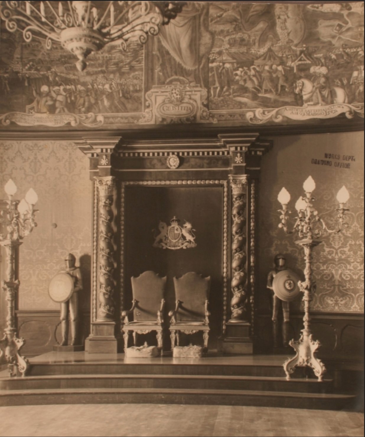 L-Arkivji Nazzjonali ta' Malta - Royal Throne in Valletta
