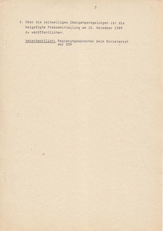 Repository name: Federal Archives of Germany
Item reference: BArch, DY 30/JIV 2/2A/3256
Schabowski's notes 4/4
